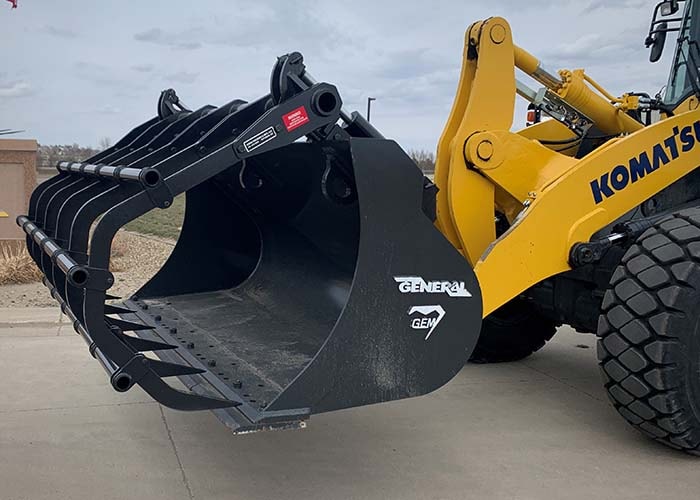 Heavy-duty welded steel grapple fork equipment
